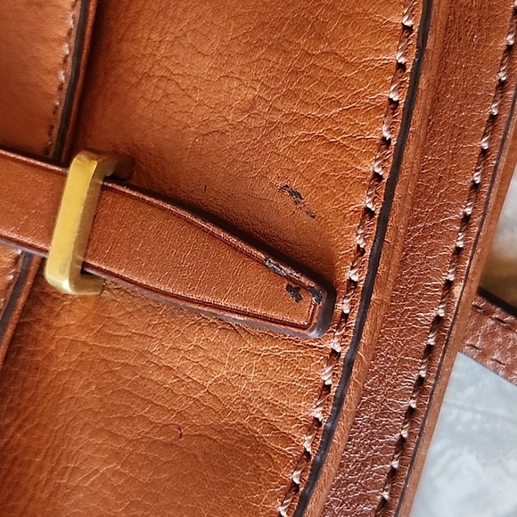 Fossil Shoulder Bag - Picture 9 of 9